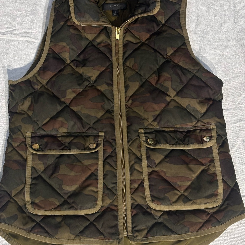 J.Crew Camo Quilted Down Puffer Vest Men’s‎ Small Green Zip Insulated Sleeveless - Picture 10 of 14